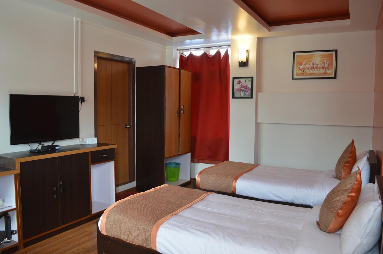 Orange Homestay 실롱 외부 사진
